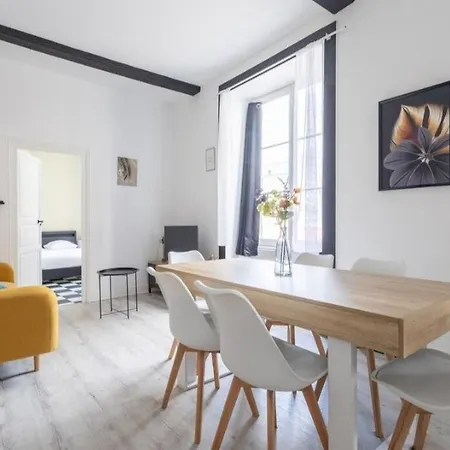 Les Joyaux Du Temps #hypercentre#confort アパート *